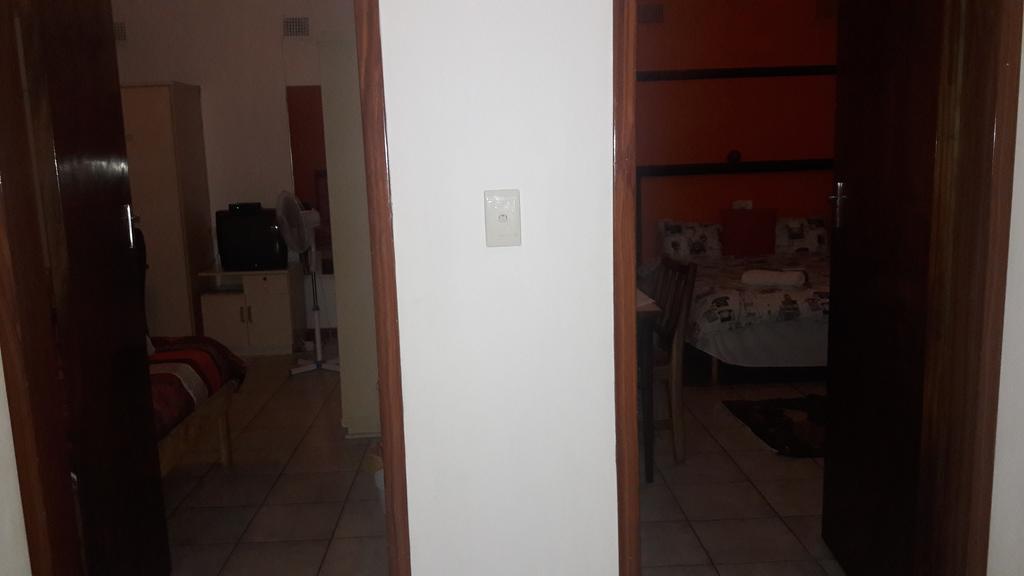 Guesthouse Villa Nina Okahandja Luaran gambar