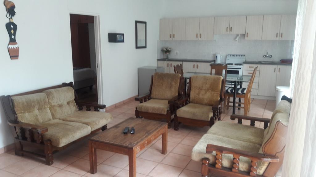 Guesthouse Villa Nina Okahandja Luaran gambar